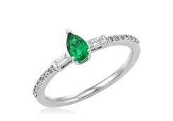 Кольцо золотое с бриллиантами и изумрудом