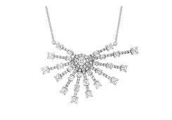 Золотое колье с бриллиантами