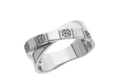 Кольцо золотое с фианитами