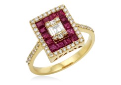 Кольцо из золота с бриллиантами и рубинами