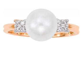 Золотое кольцо с жемчугом