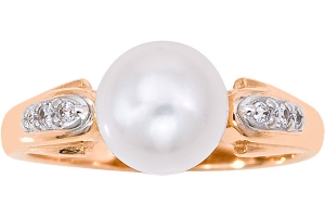 Золотое кольцо с жемчугом