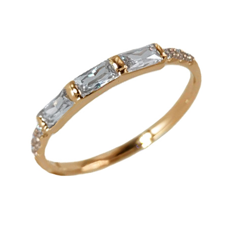 Золотое кольцо с фианитом