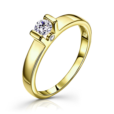 Кольцо из желтого золота с фианитом